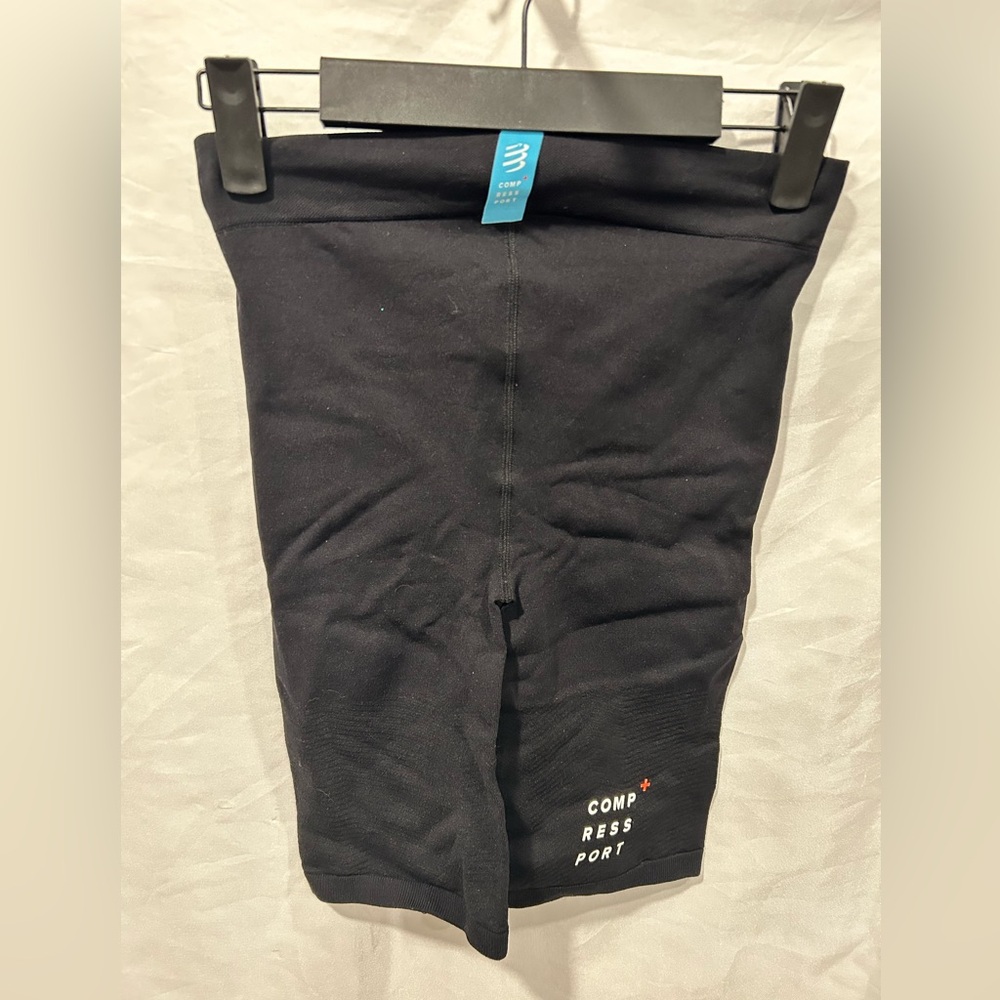 *New With Tags* Compress Port Women’s Running Shorts Size T3